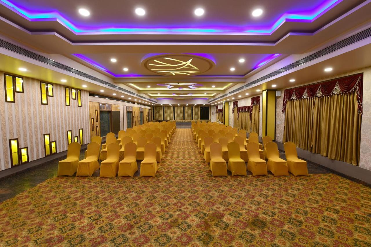 Hotel Bv Colours By Rivido, Begur Main Road Bangalore Eksteriør billede